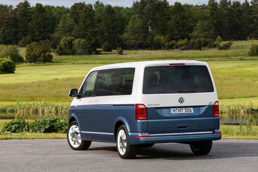  Volkswagen Multivan Generation Six 2015 года  (фото 12 из 31)